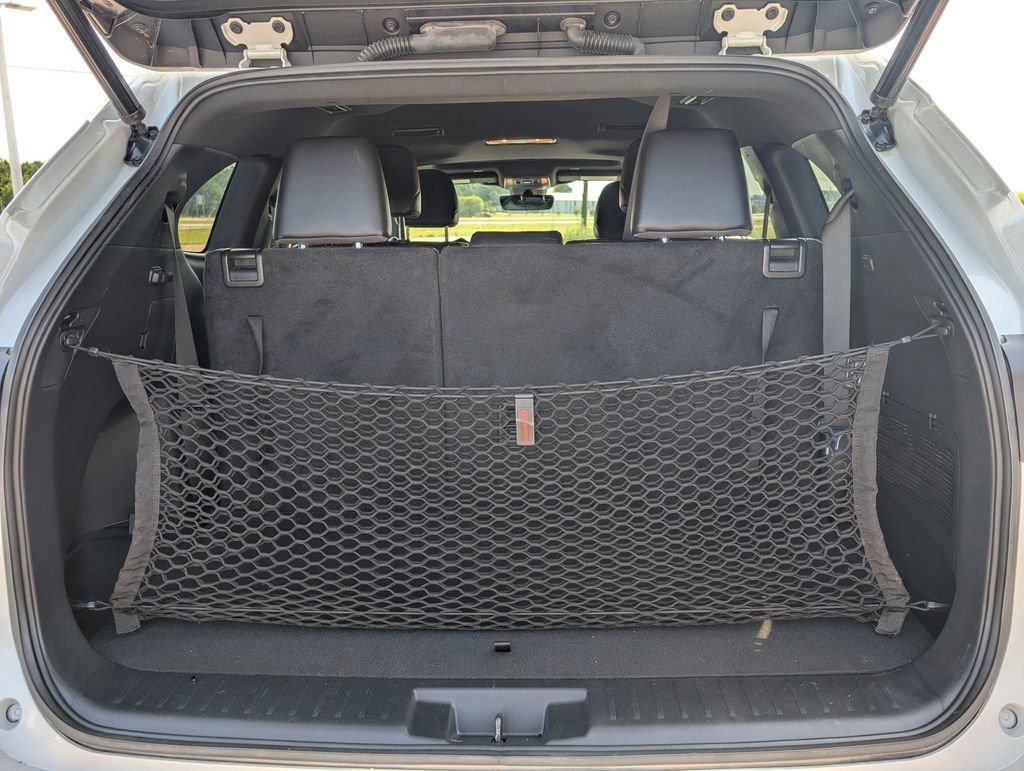 Used 2023 Toyota Highlander XSE FWD image 29