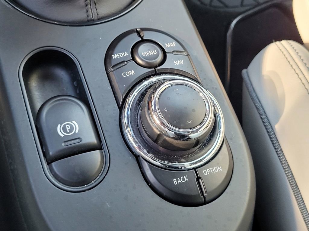 Used 2022 MINI Cooper SE image 19