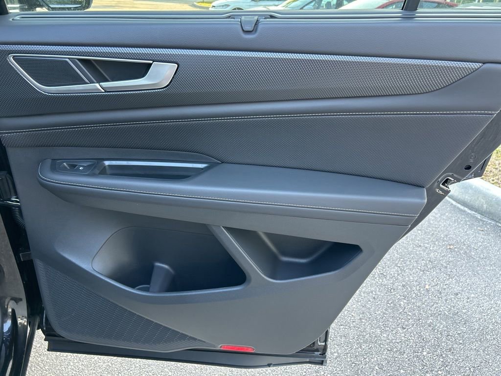 Used 2025 Volkswagen Atlas Cross Sport SEL image 44