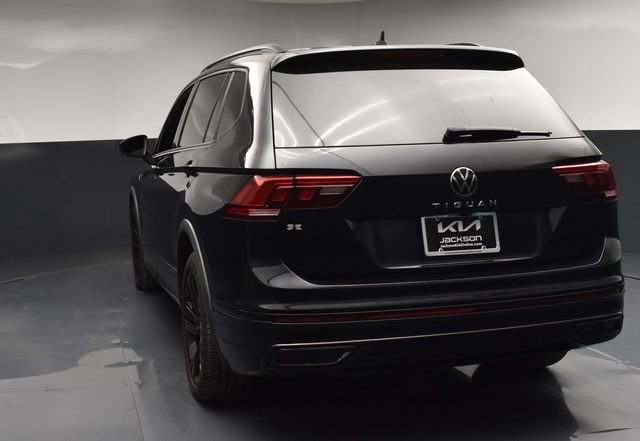 Used 2023 Volkswagen Tiguan SE R-Line image 6