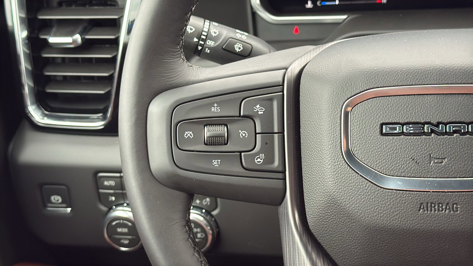 New 2026 GMC Sierra 2500 Denali Ultimate AWD/4WD image 19