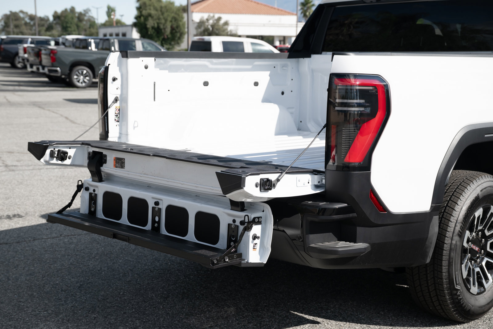 New 2026 GMC Sierra EV Elevation image 15
