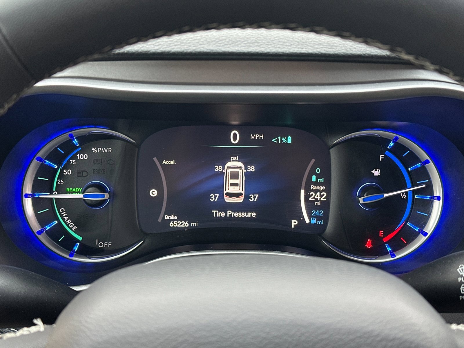 Used 2023 Chrysler Pacifica Touring-L image 24