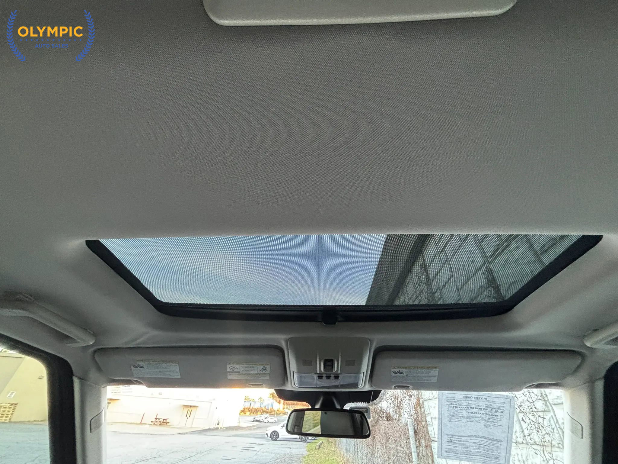 Used 2016 Land Rover LR4 HSE image 36