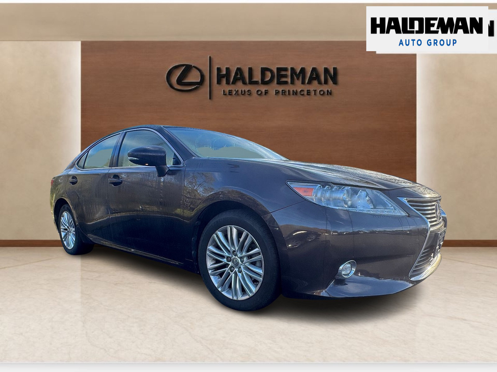 Used 2014 Lexus ES 350 w/ Luxury Package