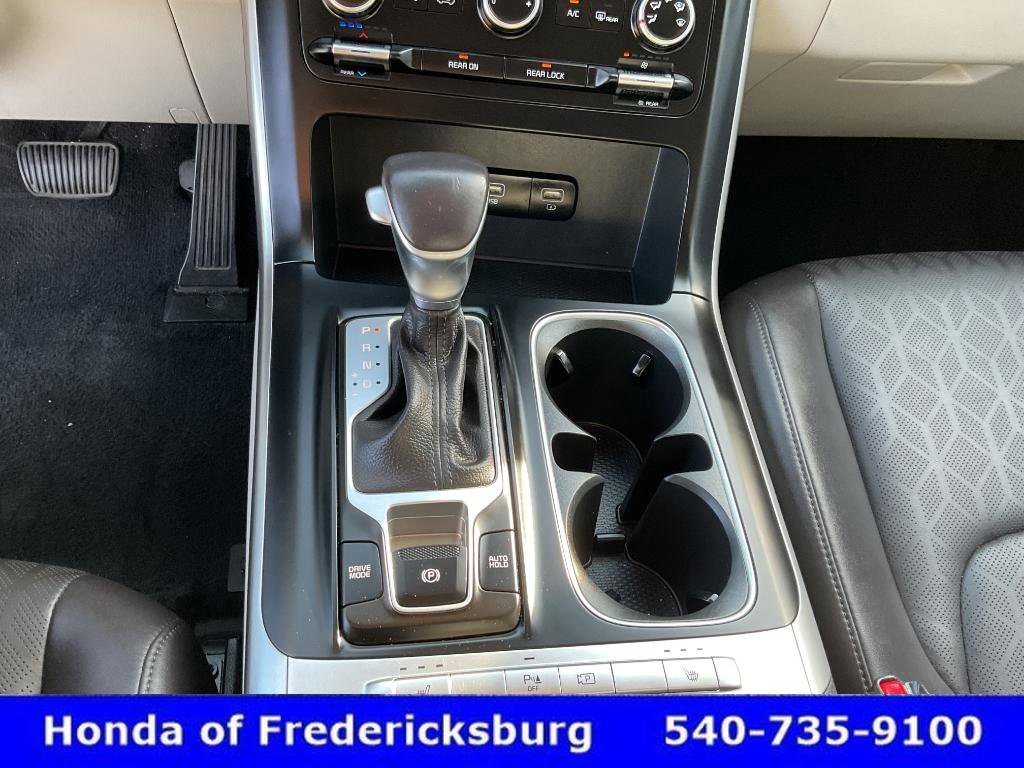 Used 2024 Kia Carnival LX FWD image 39