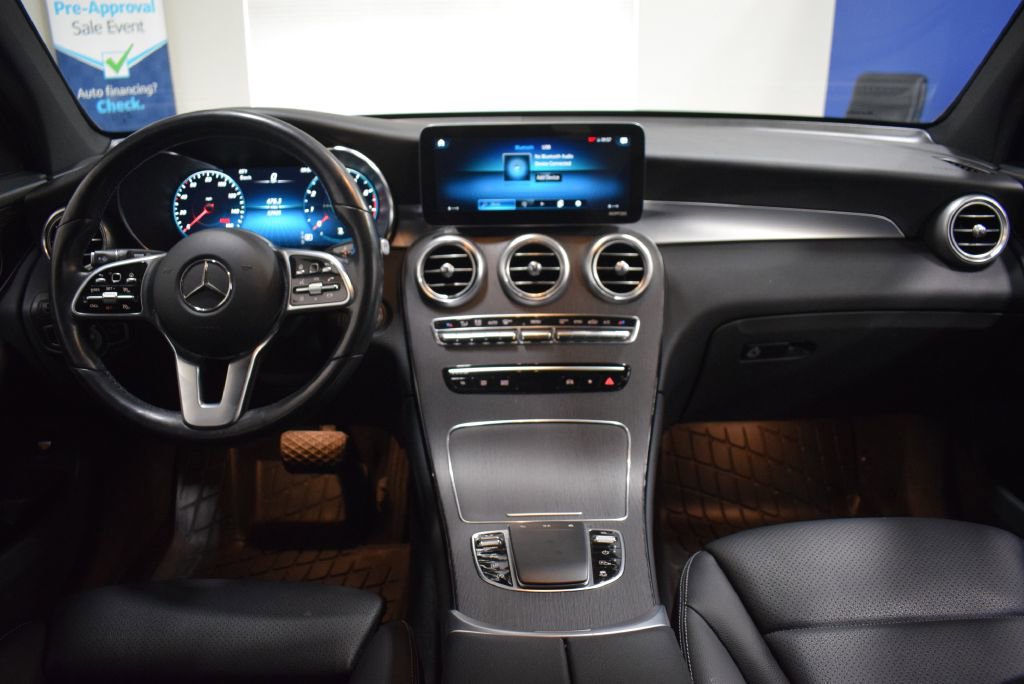 Used 2022 Mercedes-Benz GLC 300 4MATIC image 11