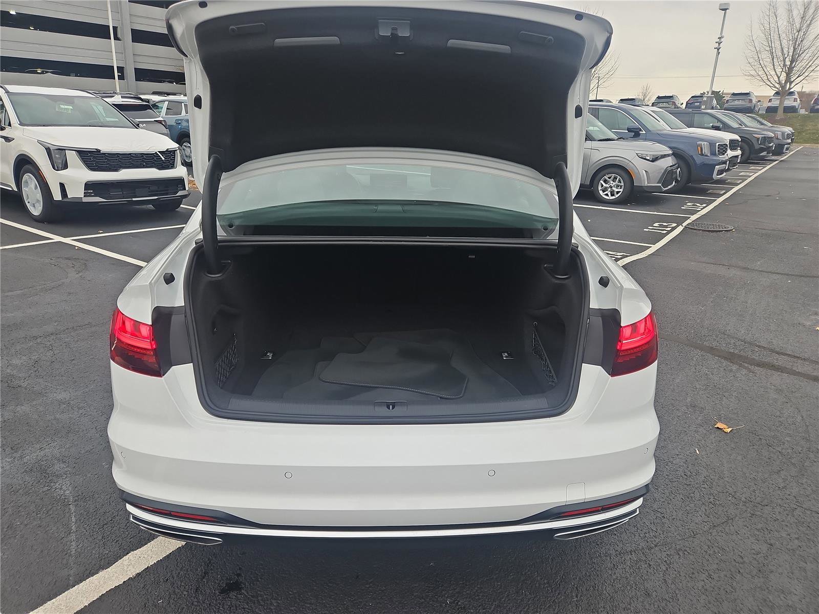 Used 2024 Audi A4 2.0T Premium Plus w/ Premium Plus Package image 5