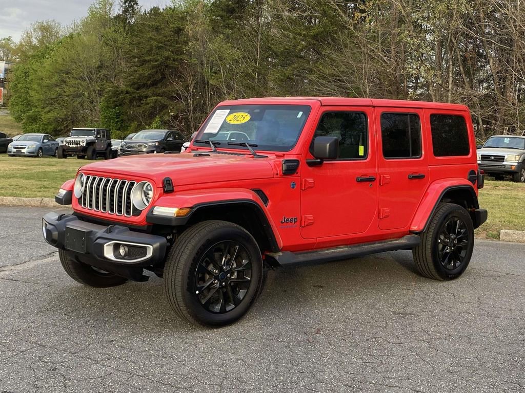 Used 2025 Jeep Wrangler Unlimited Sahara AWD/4WD image 1