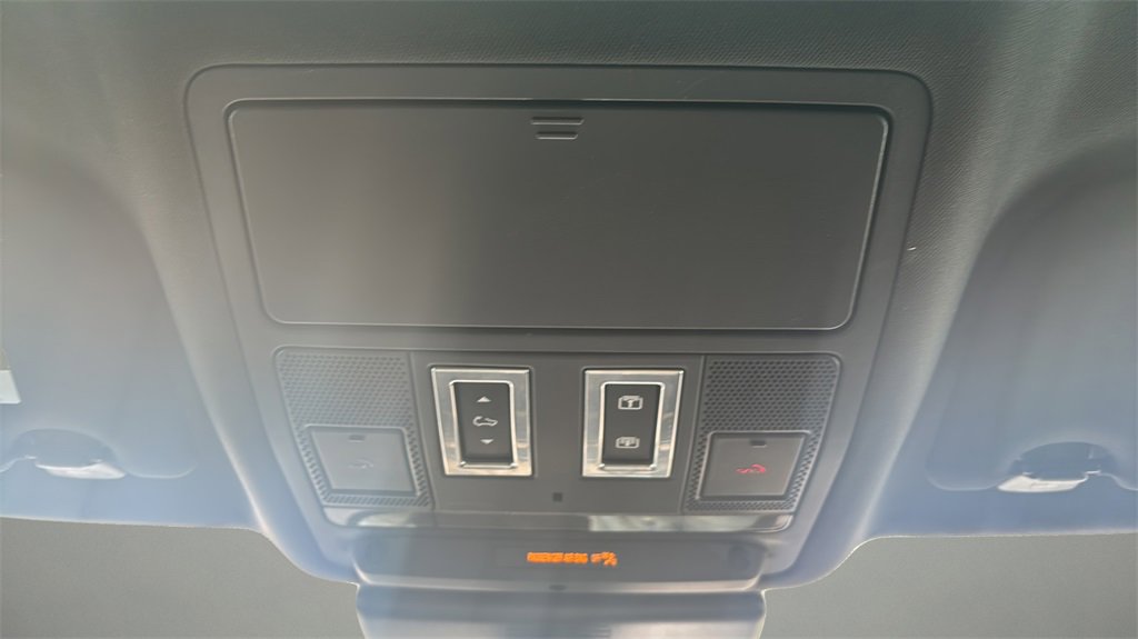 Used 2018 Jaguar F-PACE Prestige image 29