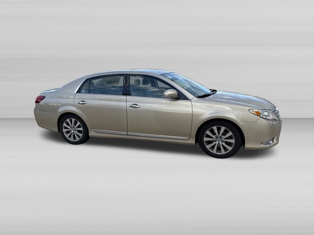 Used 2011 Toyota Avalon Limited FWD image 3