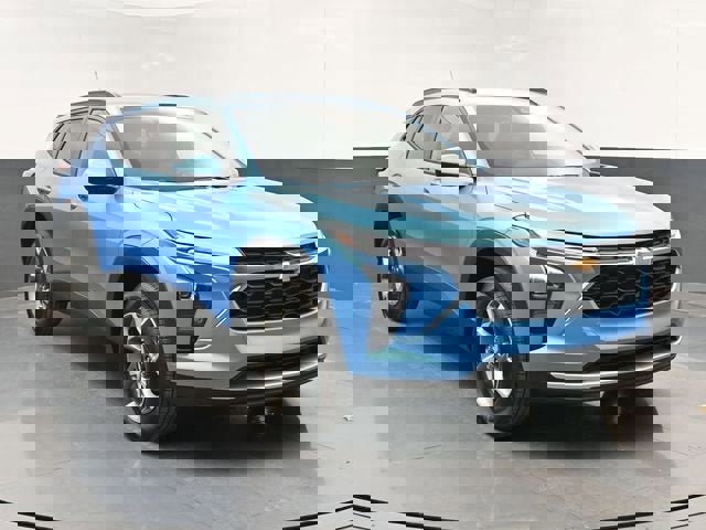 New 2026 Chevrolet Trax LT image 2