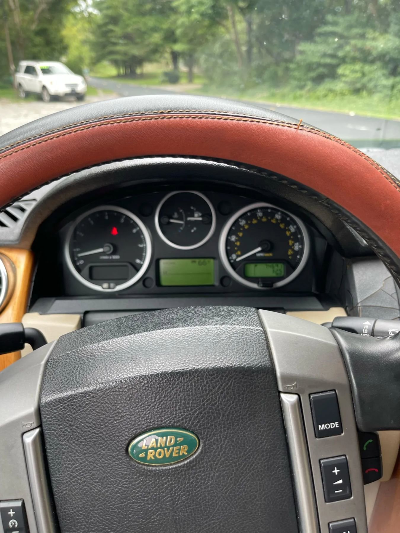 Used 2009 Land Rover LR3 HSE image 17