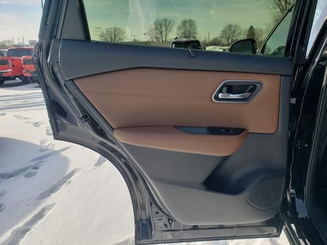 New 2026 Nissan Rogue Platinum w/ Platinum Premium Package image 13