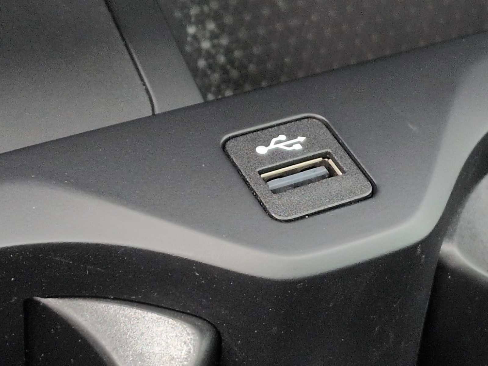 Certified 2025 BMW X5 xDrive40i w/ Executive Package image 31