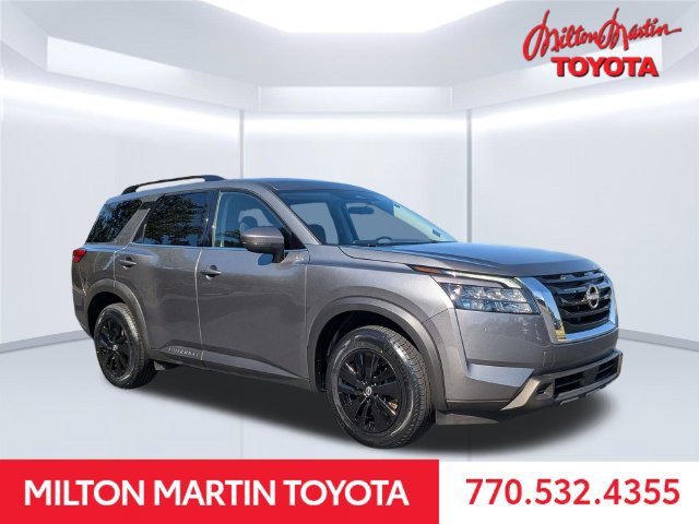 Used 2024 Nissan Pathfinder SV