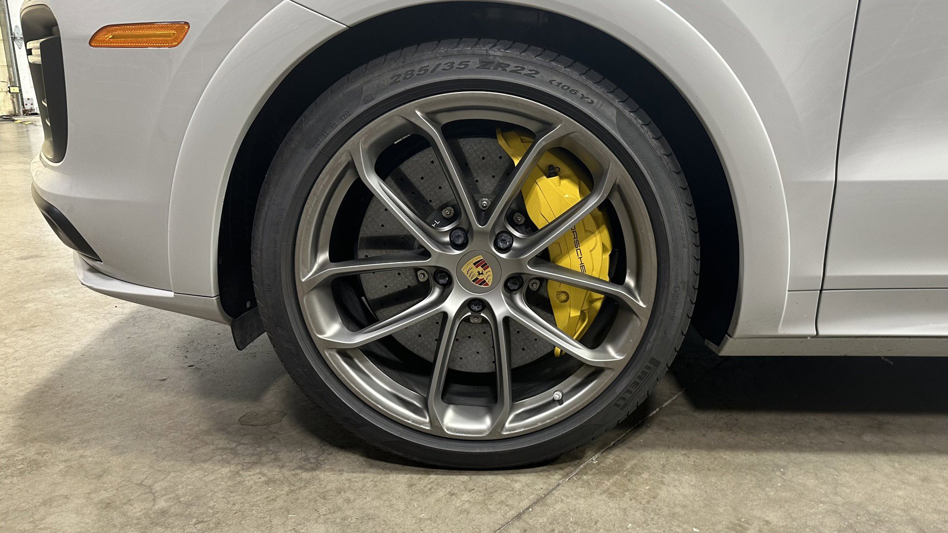 Used 2021 Porsche Cayenne Turbo S image 33