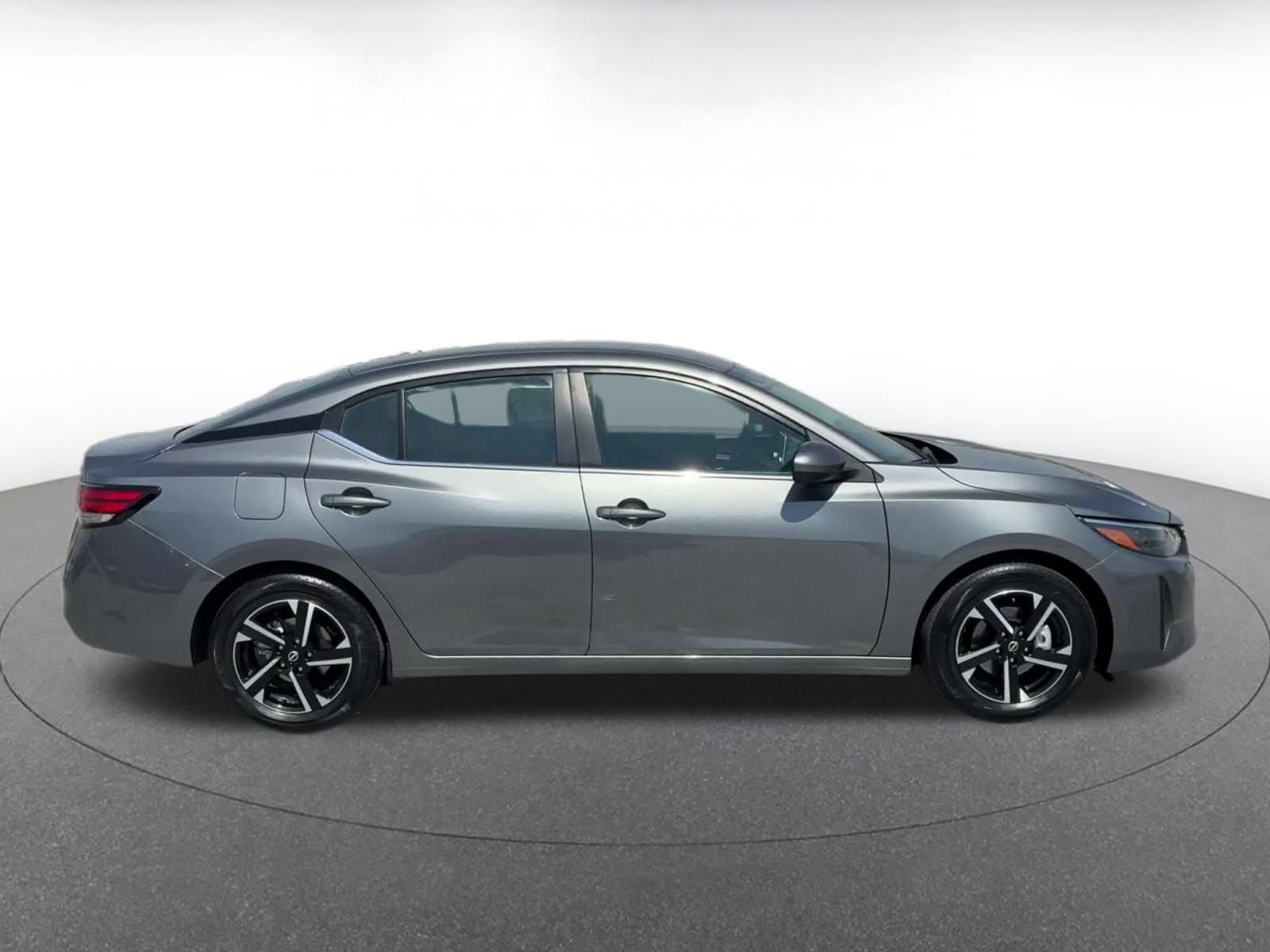Used 2025 Nissan Sentra SV FWD image 16
