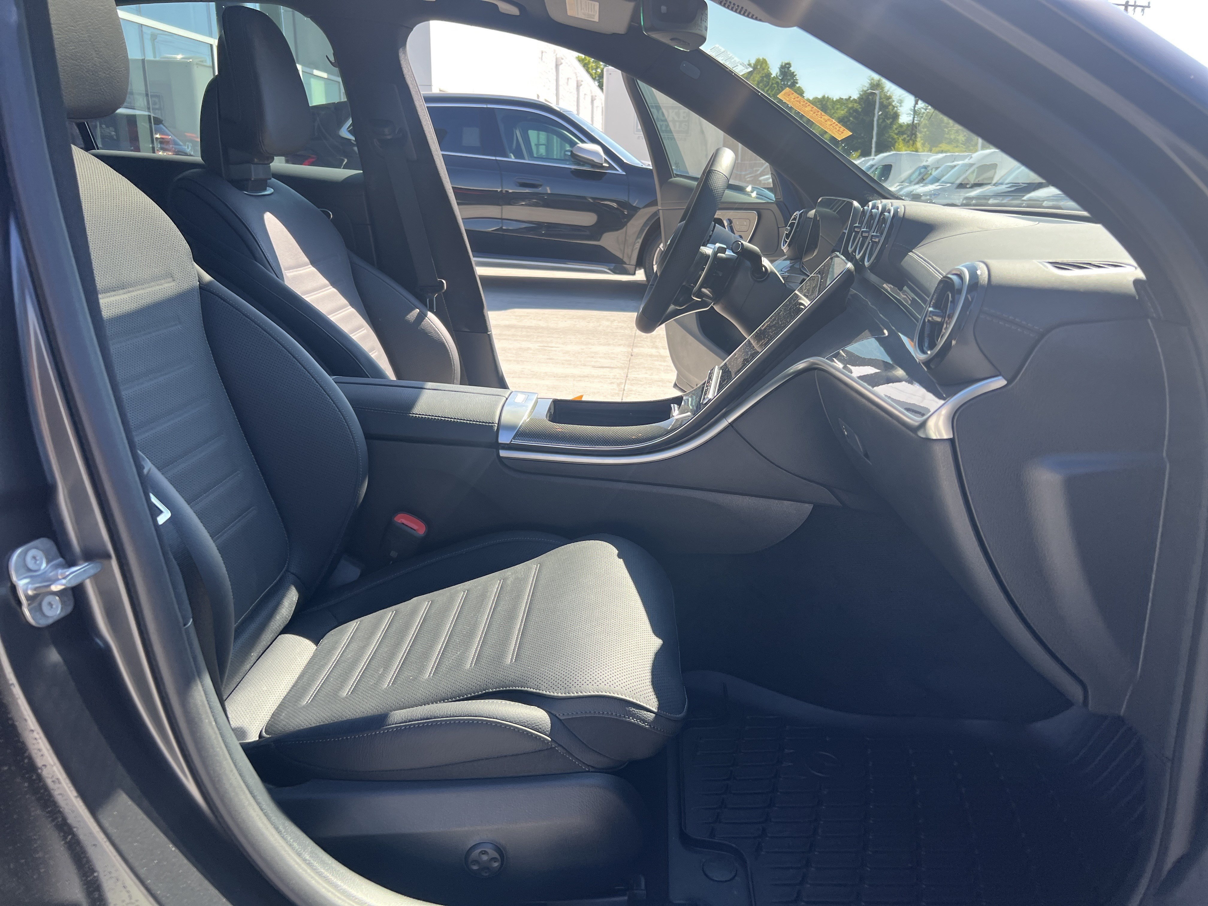 Certified 2026 Mercedes-Benz C 43 AMG 4MATIC Sedan image 35