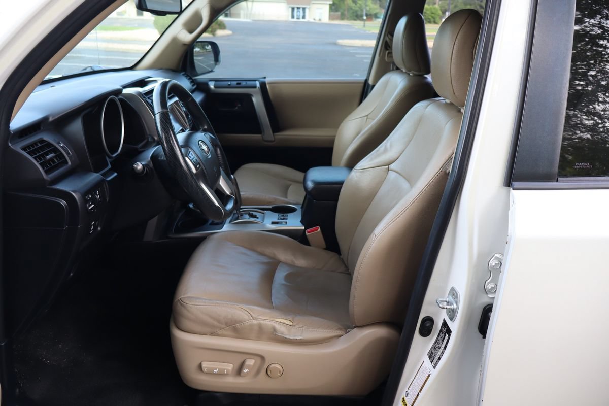 Used 2011 Toyota 4Runner Limited AWD/4WD image 19