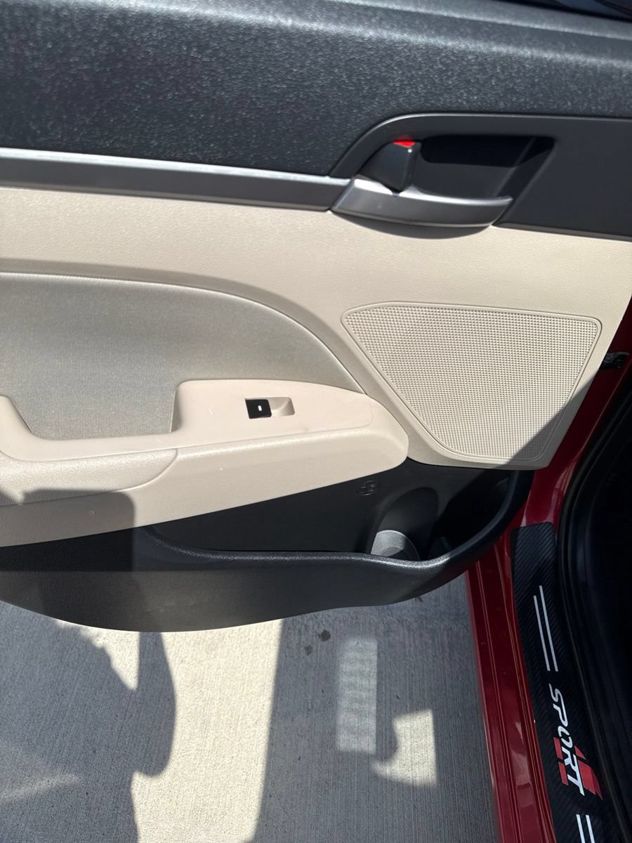 Used 2017 Hyundai Elantra SE w/ SE A/T Tech Package 03 FWD image 19