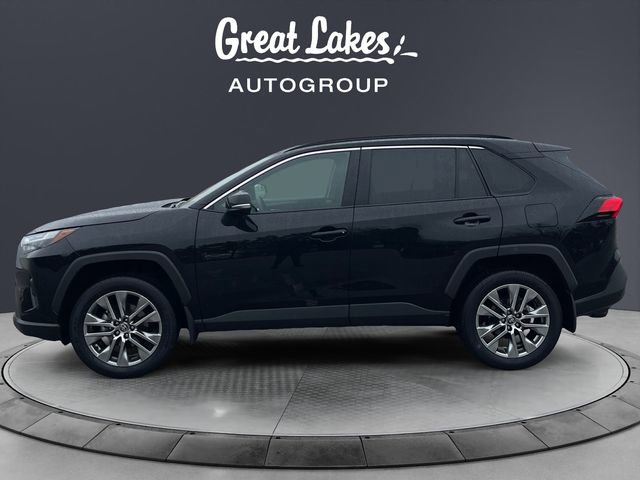 Used 2023 Toyota RAV4 XLE Premium image 2