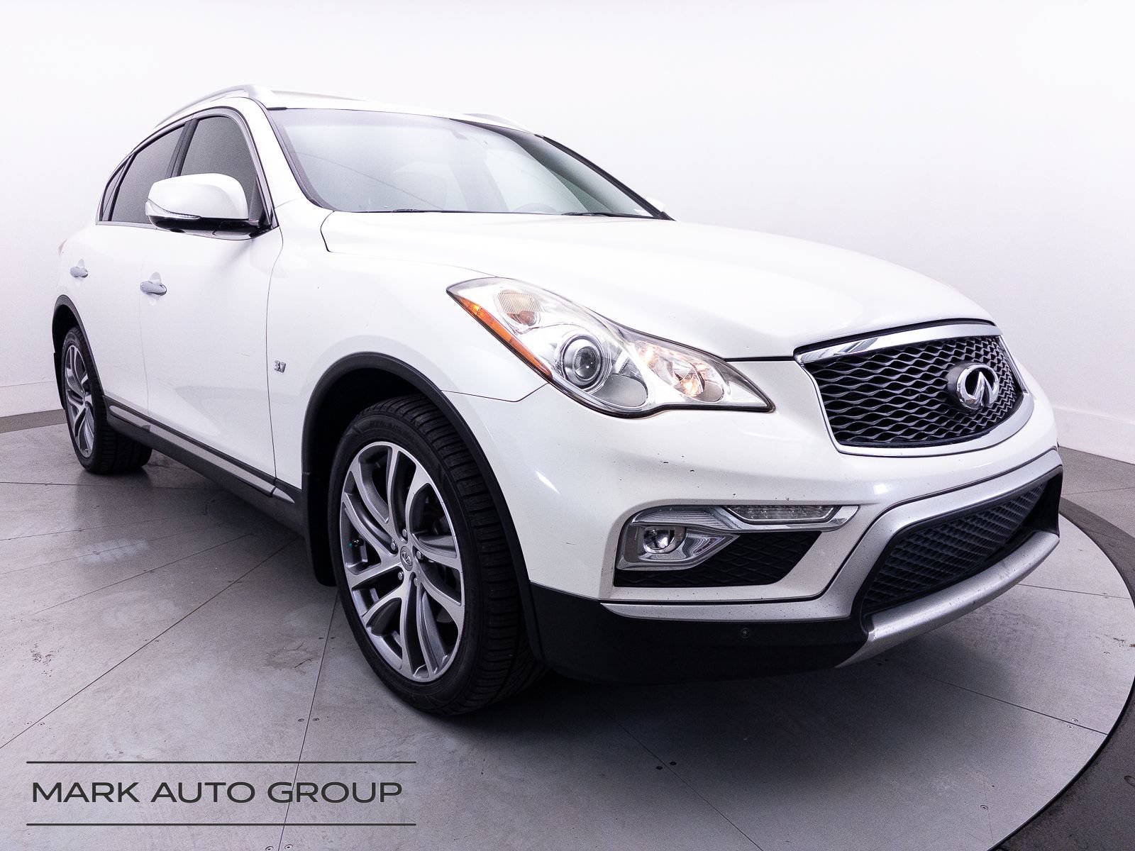 Used 2017 INFINITI QX50 2WD w/ Deluxe Touring Package image 1