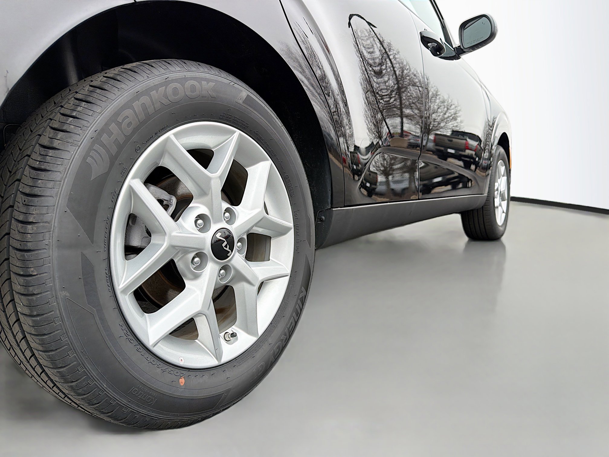 Used 2025 Kia Soul LX image 14