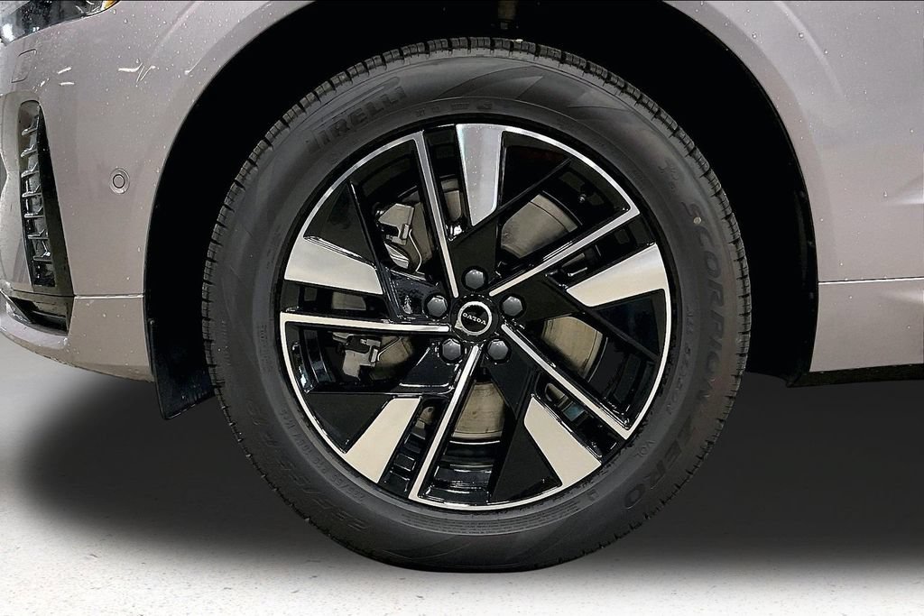 New 2026 Volvo XC60 T8 Plus w/ Climate Package AWD/4WD image 14