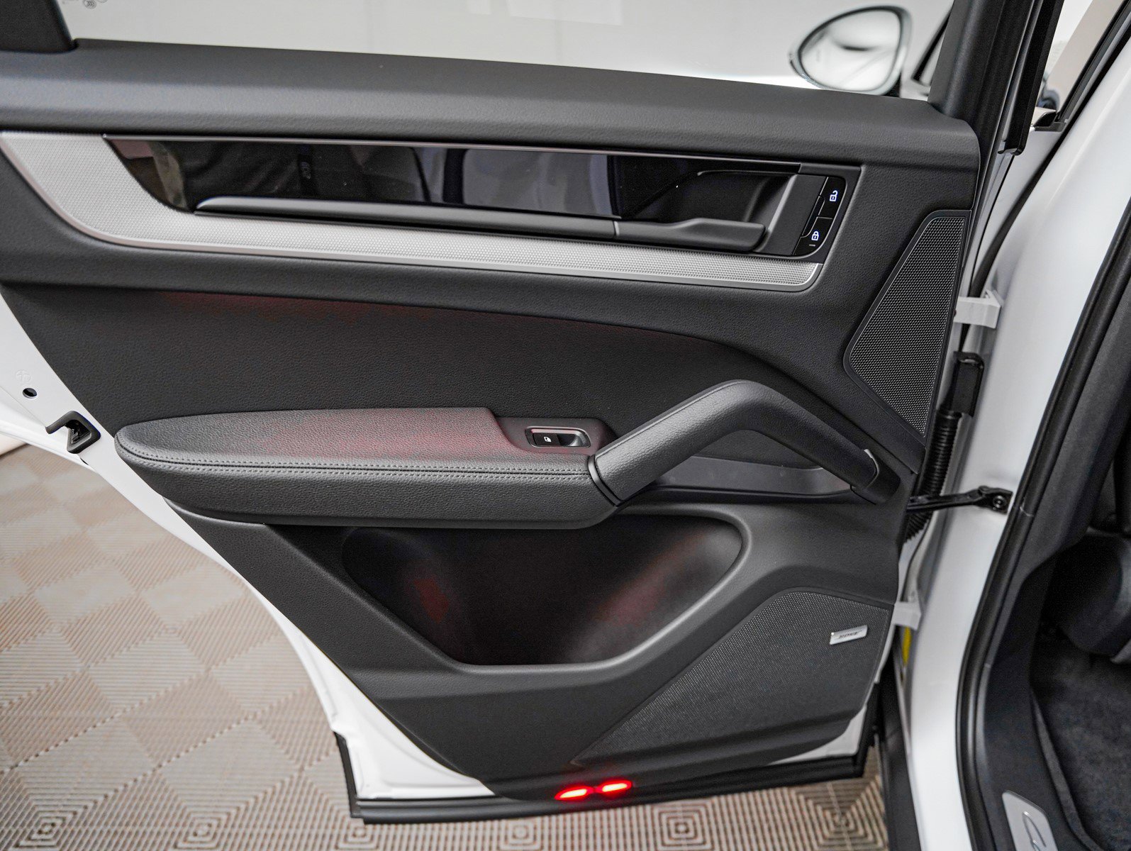 New 2026 Porsche Cayenne image 26
