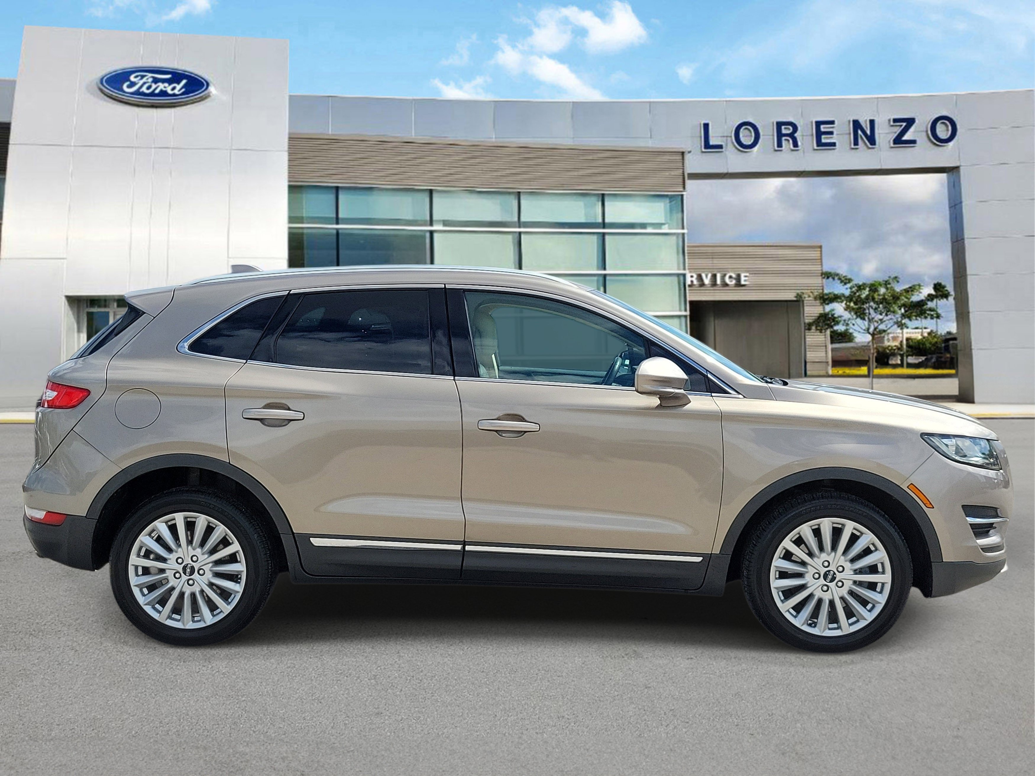 Used 2019 Lincoln MKC Premiere FWD image 4