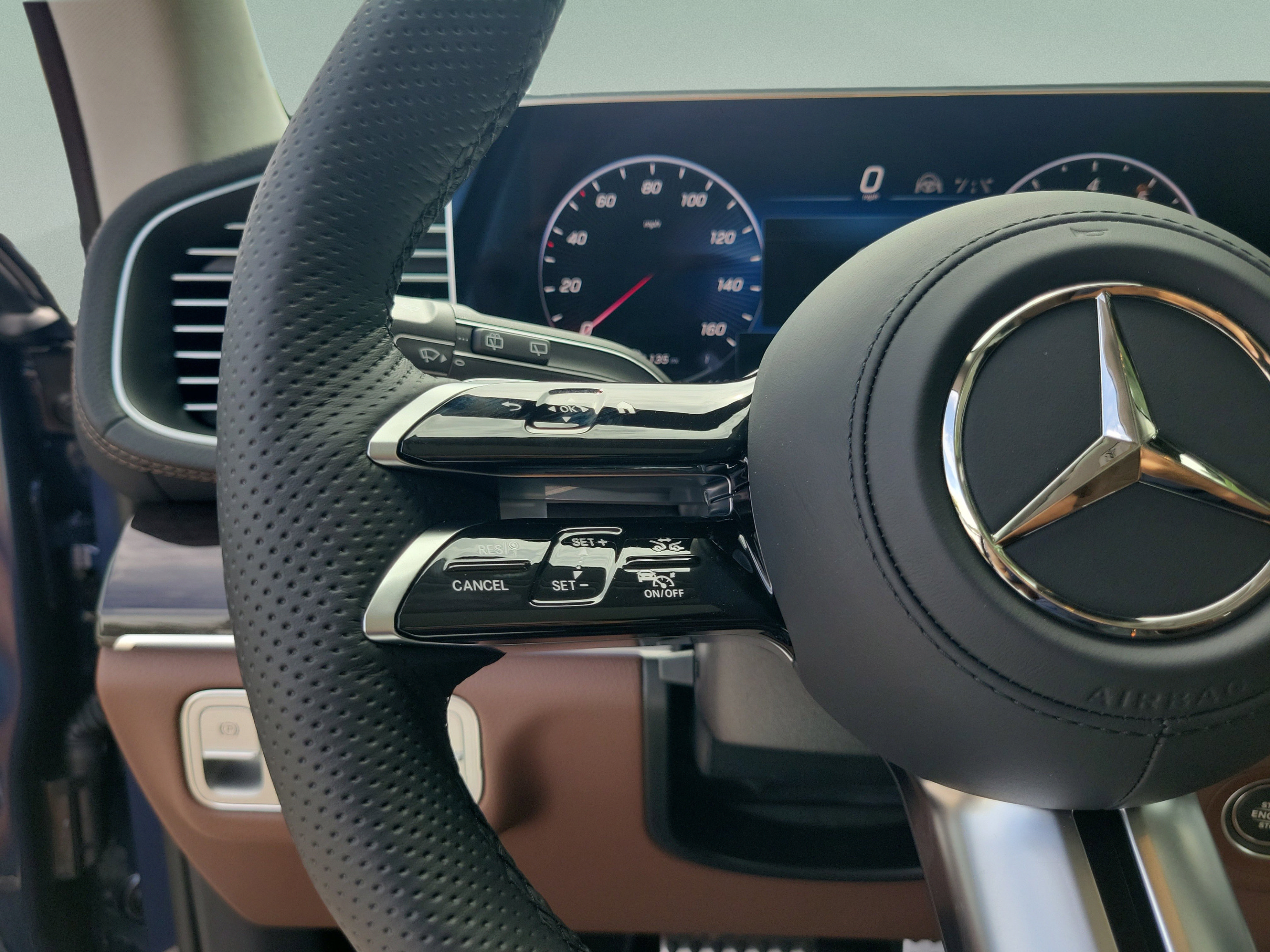 New 2026 Mercedes-Benz GLS 450 4MATIC image 24