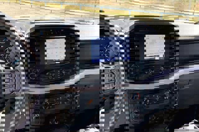 Used 2022 Ford F150 XLT w/ Trailer Tow Package image 5