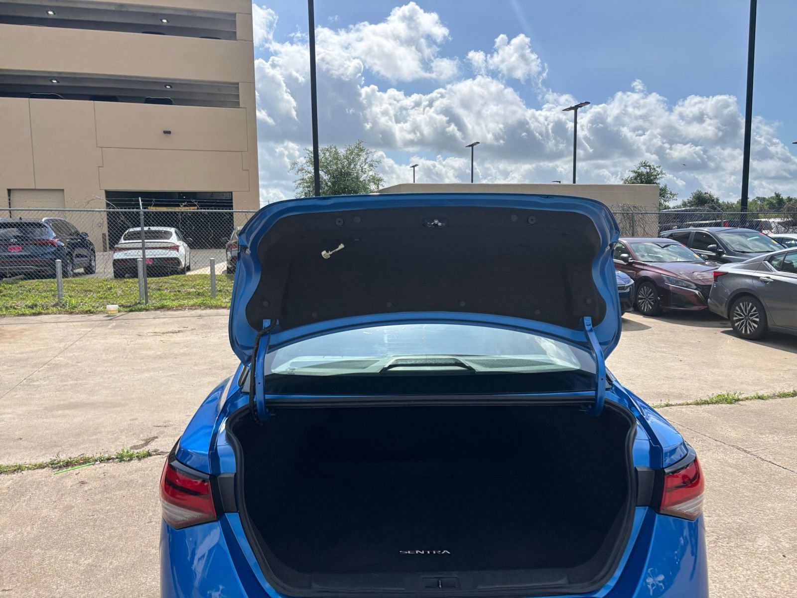 Used 2025 Nissan Sentra SV image 29