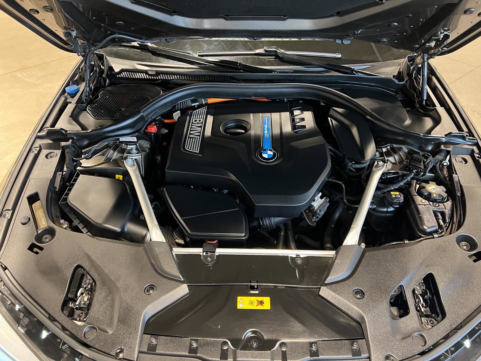 Used 2019 BMW 530e xDrive 530e xDrive iPerformance w/ Premium Package image 47