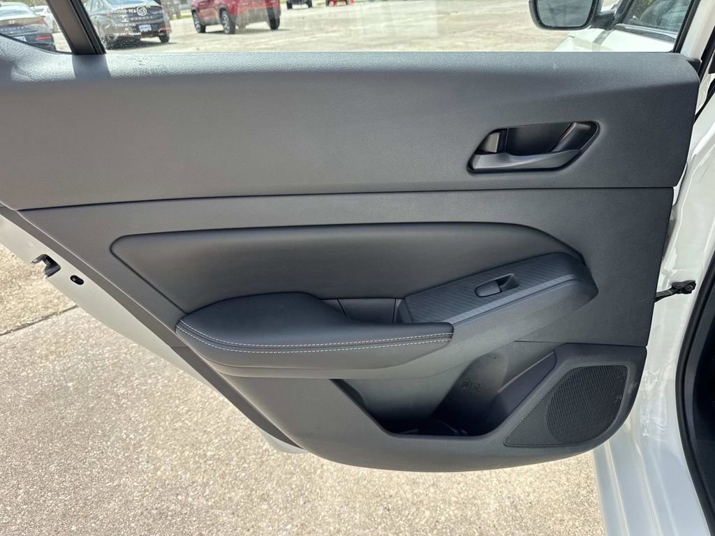 Used 2025 Nissan Altima 2.5 SV FWD image 29