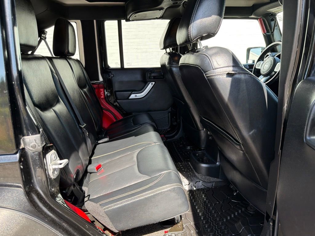 Used 2016 Jeep Wrangler Unlimited Rubicon AWD/4WD image 9