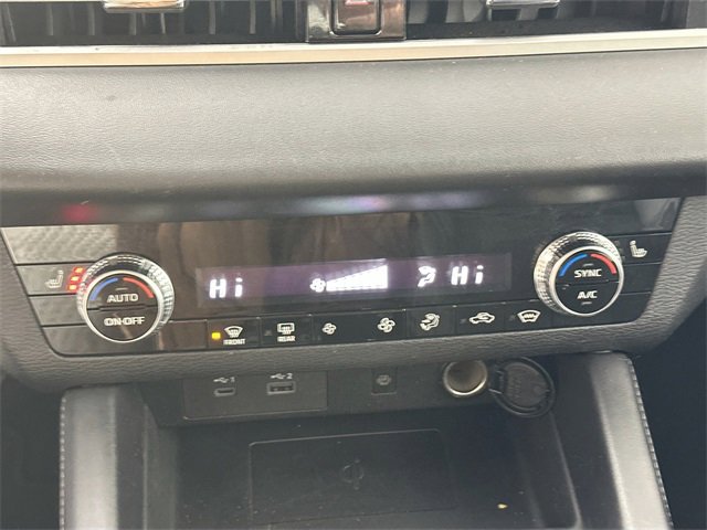 Used 2024 Mitsubishi Outlander SE image 14