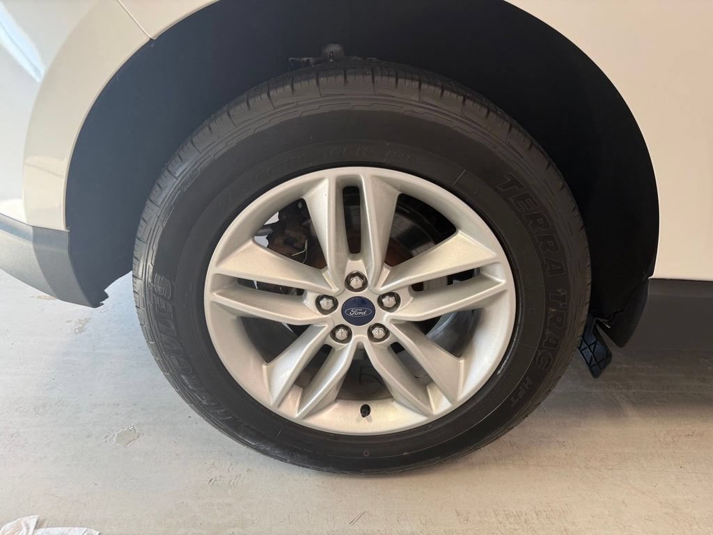 Used 2016 Ford Edge SEL w/ Equipment Group 201A AWD/4WD image 35