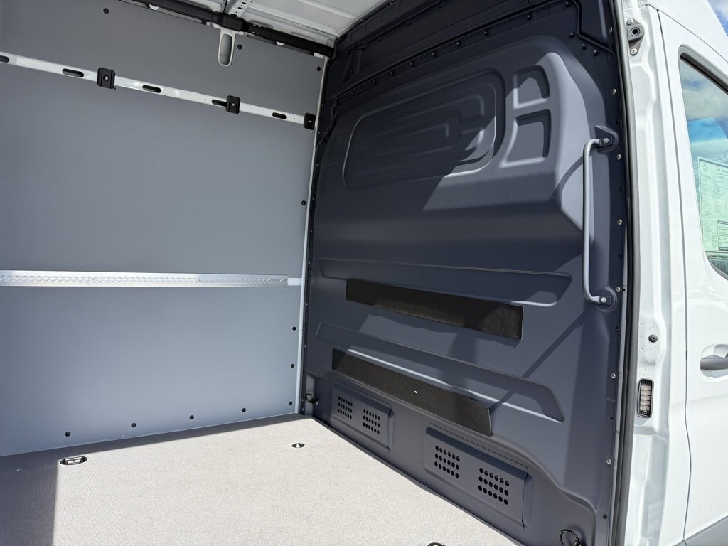 New 2025 Mercedes-Benz Sprinter 4500 image 14