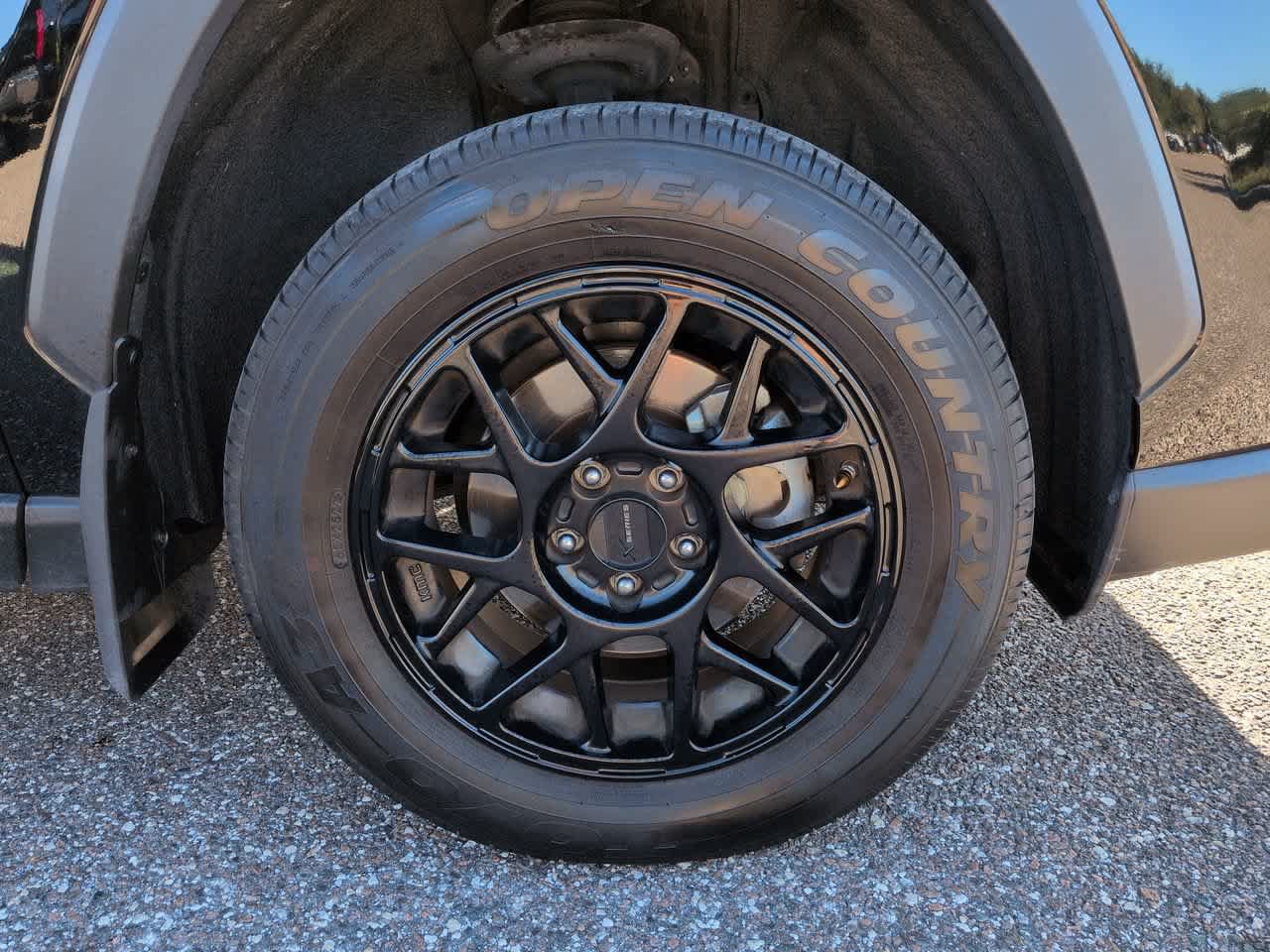 Used 2022 Toyota RAV4 LE FWD image 11