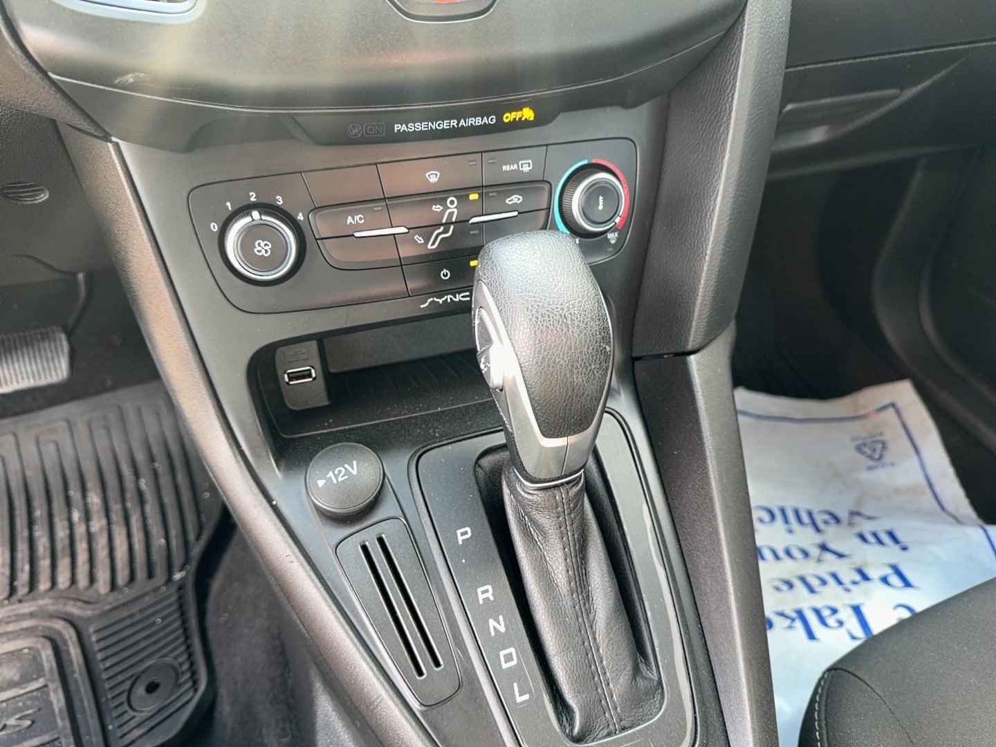 Used 2018 Ford Focus SE FWD image 12