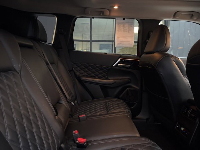 Used 2024 Mitsubishi Outlander SEL Black Edition image 15