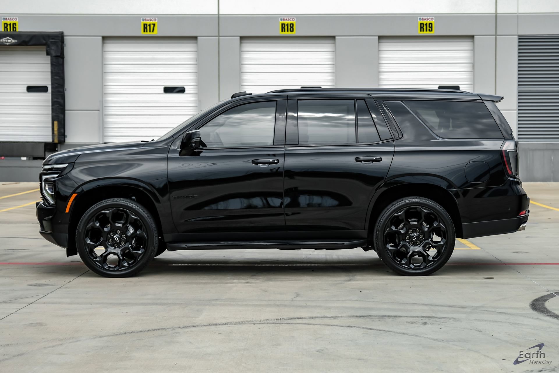 Used 2026 Chevrolet Tahoe RST w/ Comfort Package AWD/4WD image 7