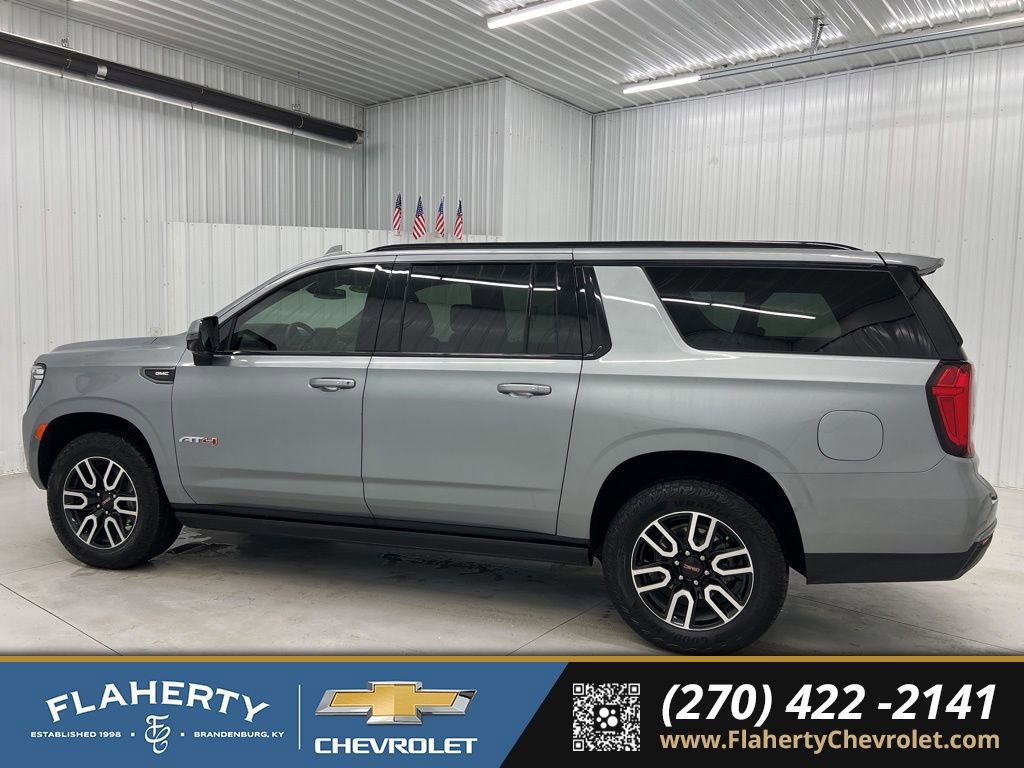 Used 2024 GMC Yukon XL AT4 w/ Technology Package image 5