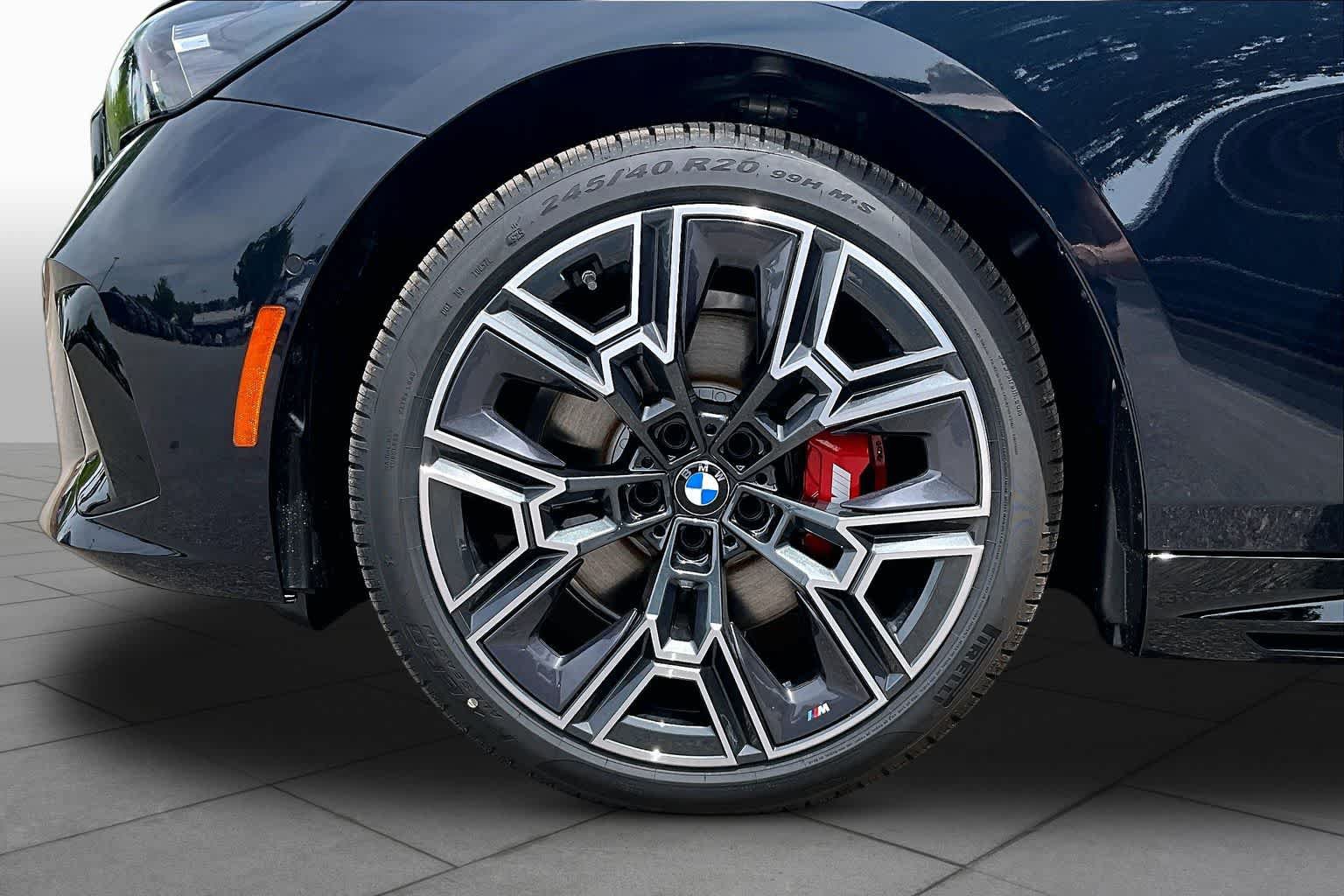 Used 2026 BMW 530i w/ M Sport Package RWD image 11