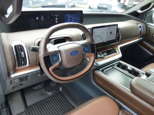 Used 2025 Ford Expedition King Ranch AWD/4WD image 26