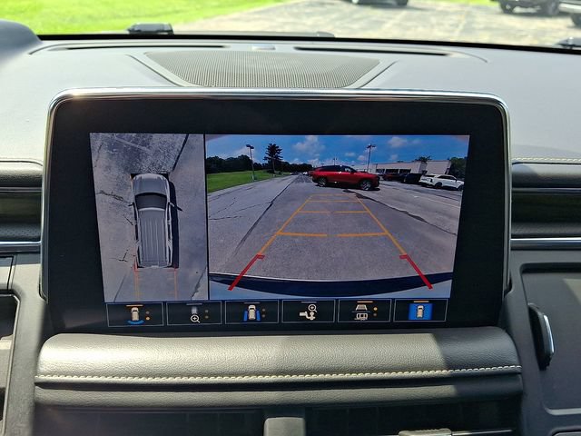 Used 2021 Chevrolet Suburban Premier AWD/4WD image 21