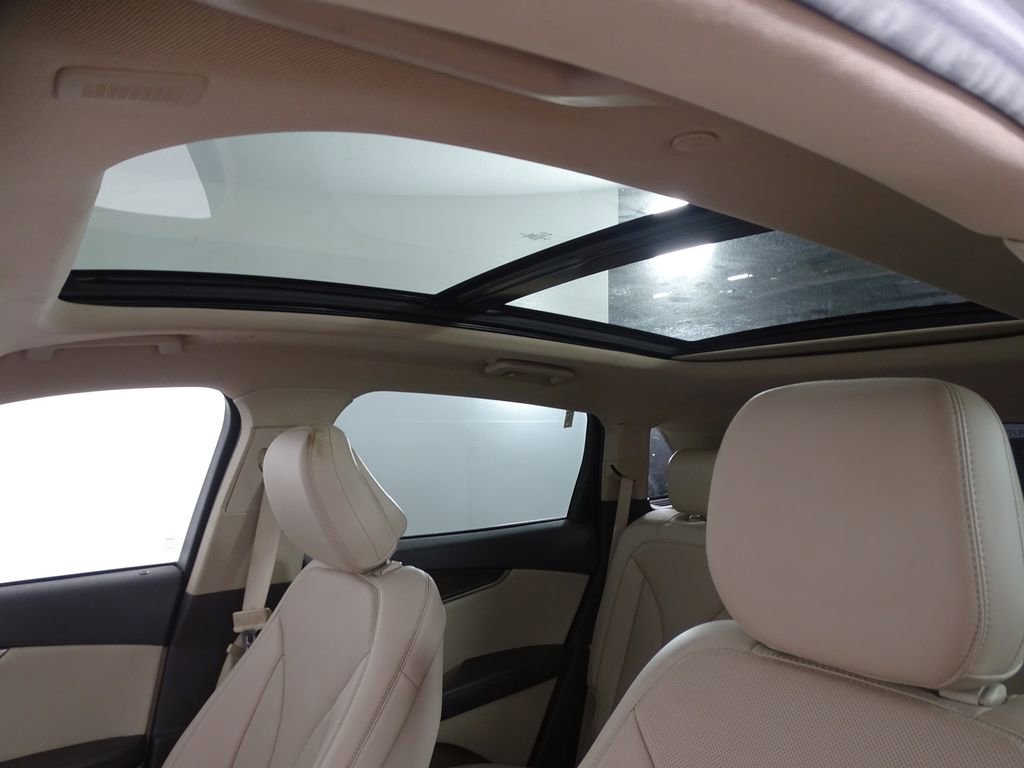 Used 2020 Lincoln Nautilus Reserve image 11