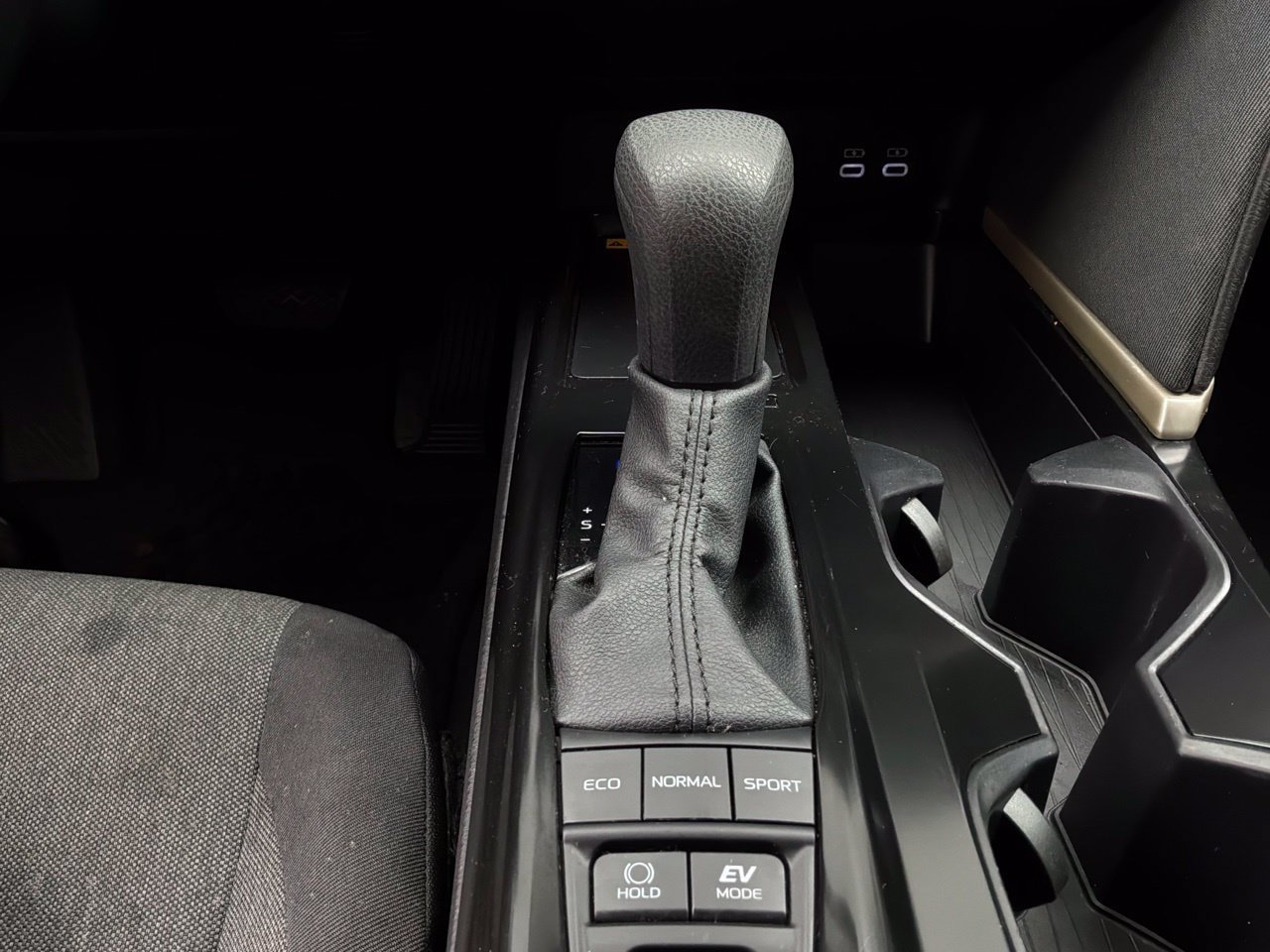 Used 2026 Toyota Camry LE FWD image 25